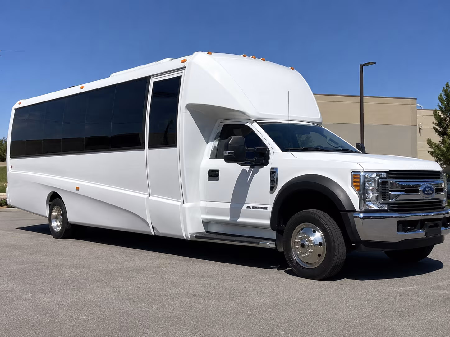 minibuses and charter buses for north carolina zoo day trips